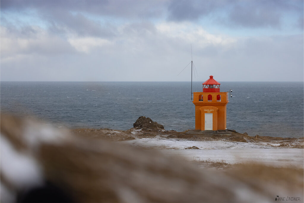 Lichthaus an einer Küste auf meiner Reise zu den Polarfüchsen.